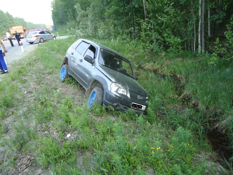 КамАЗ раздавил легковушку с водителем в массовом ДТП в ХМАО - 13 июня 2016