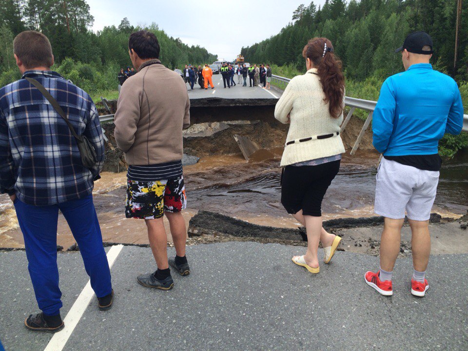 Трассу Тюмень- Ханты-Мансийск размыло дождем - 20 июля 2015 года