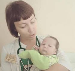 Олесю Шкурову уволили за фото ребенка, которого подкинули в бэби-бокс - 5 августа 2015 года