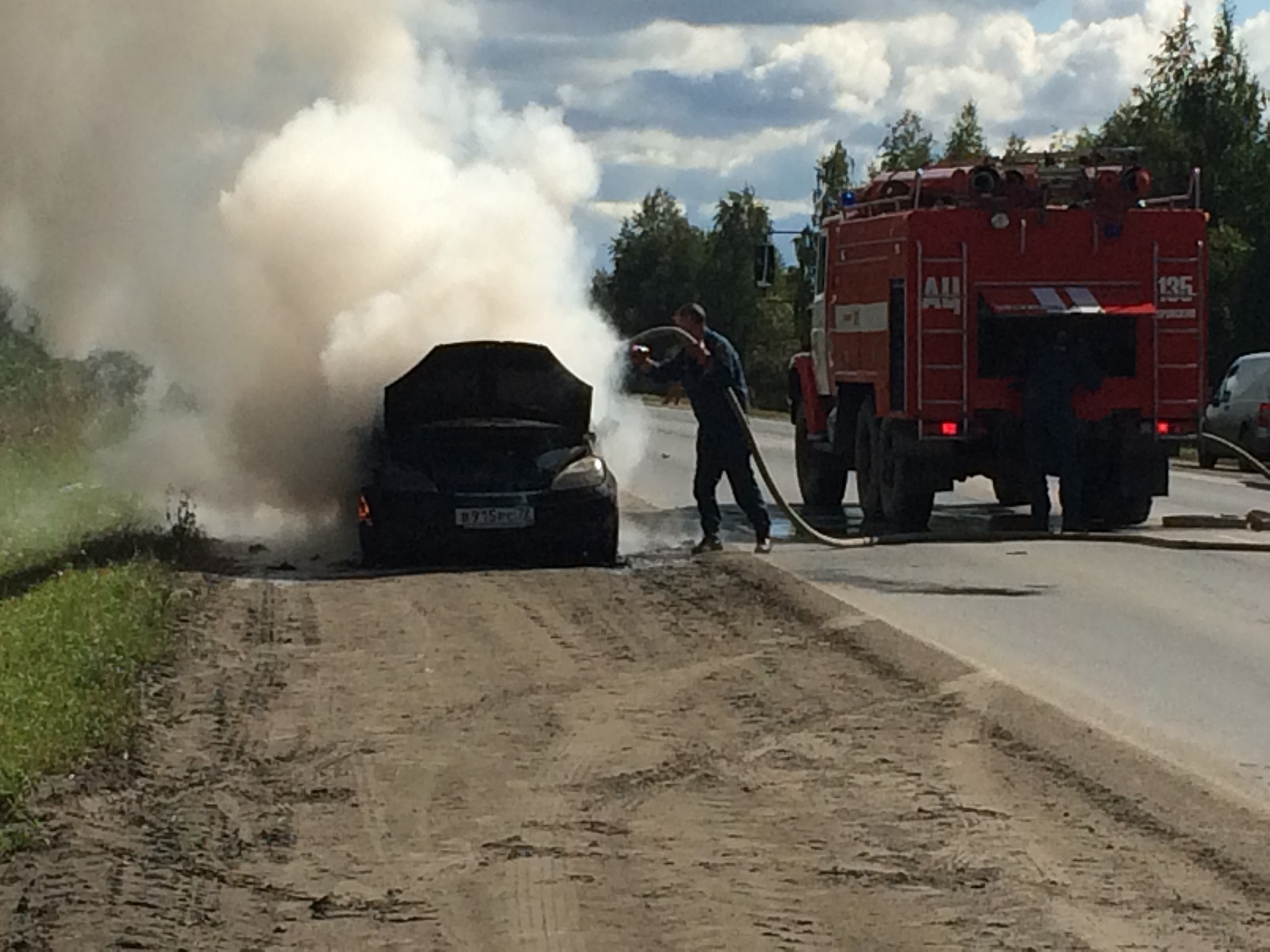 Автомобильный пожар под Тюменью - 27 августа 2015 года
