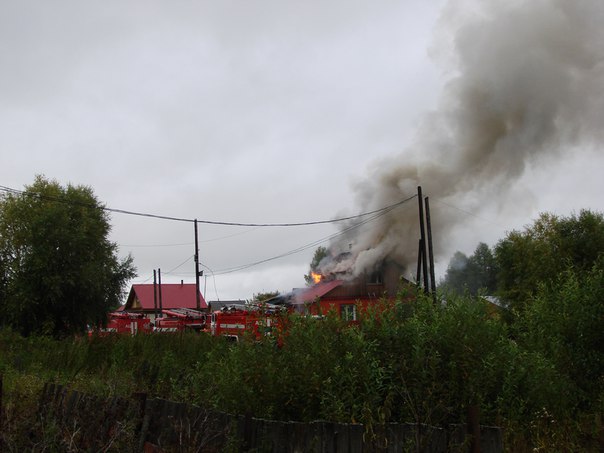 В Тобольске из-за взрыва газа загорелся коттедж - 20 августа 2015 года