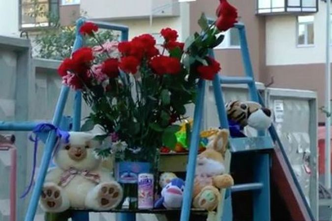 В августе 2013 года в Тюмени (Заречный микрорайон) убили молотком 4-летнего мальчика