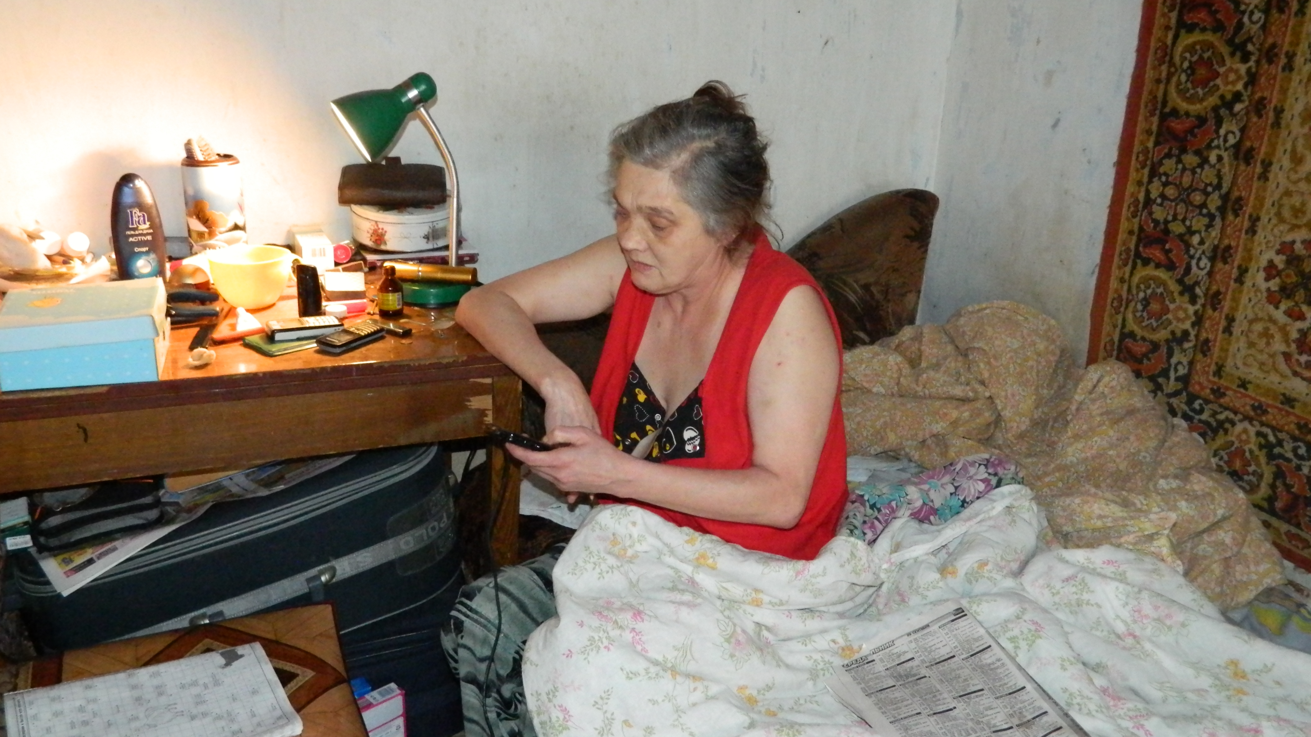 Тюменка жалуется на мать - алкоголичку - 9 октября 2015 года