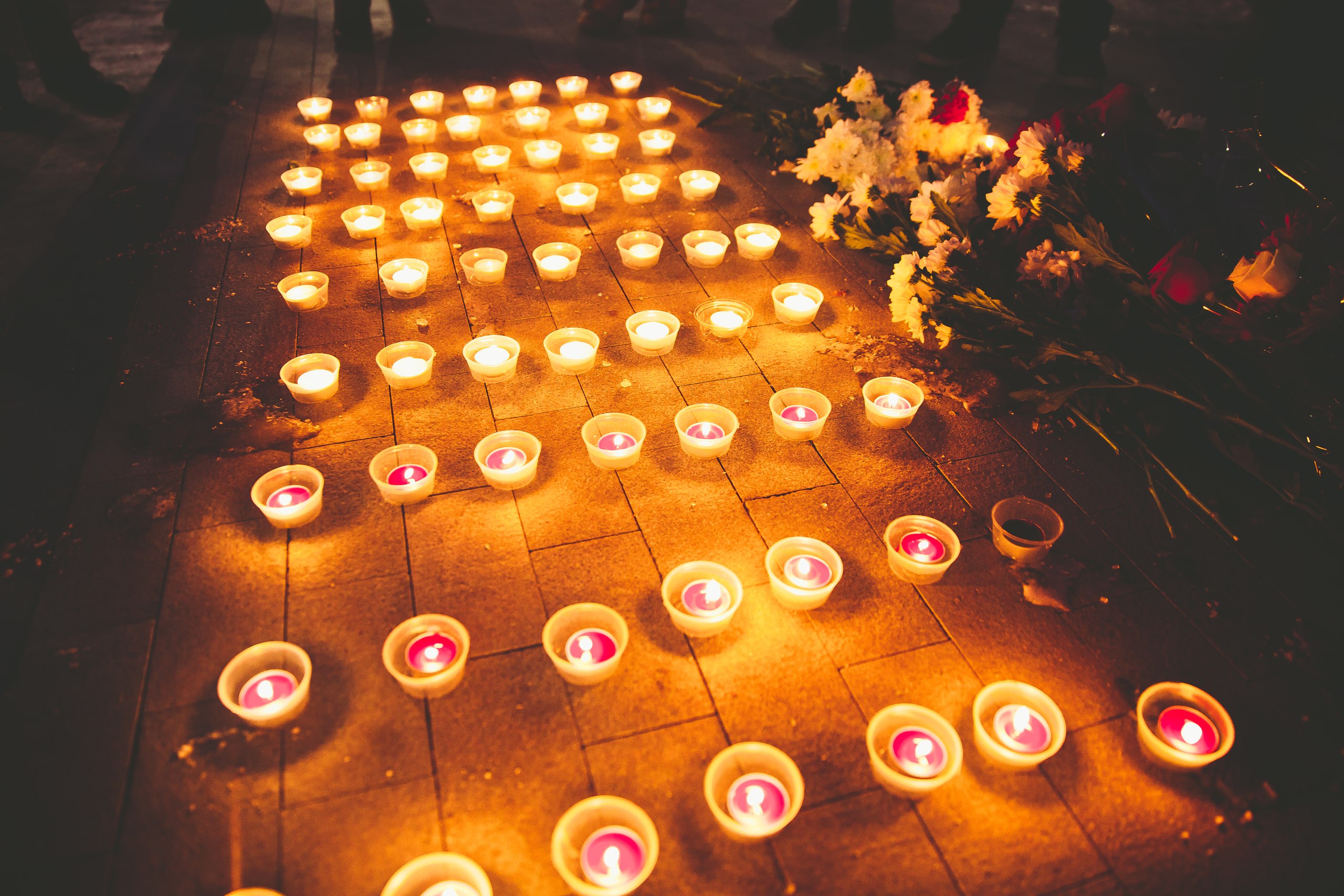  Жители Тюмени поддержали Париж, где произошла серия терактов - 14 ноября 2015