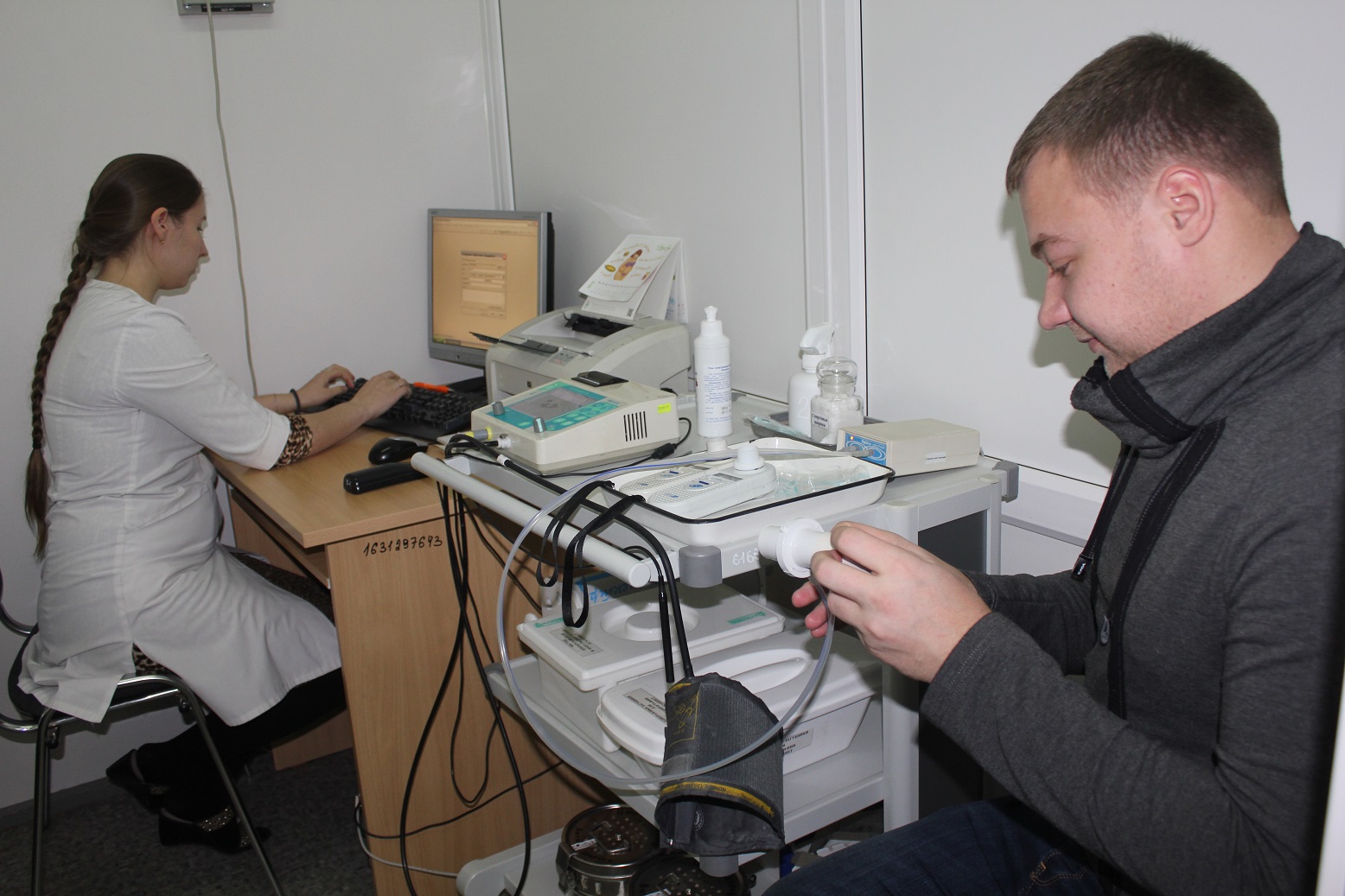проверить легкие в Тюмени: смокилайзер и спиромерия, Центр здоровья Окб -2 фото 