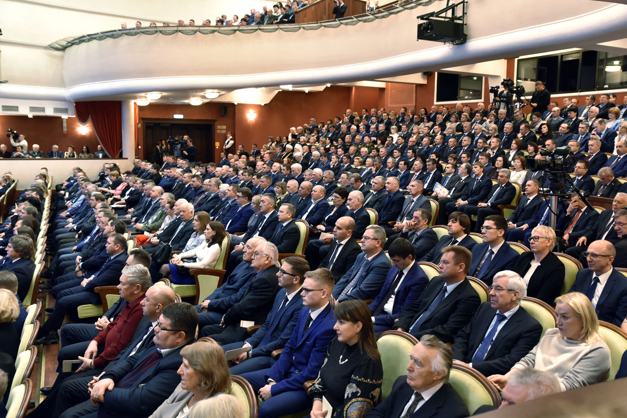 Тюменская область сегодня. Дума Тюменской области. Госдума Тюмень. Большой зал Думы Тюмень. Госдума Тюмени картинках для детей.