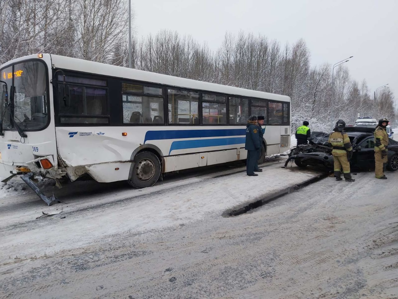 Парни домогались девушки в автобусе Алматы: шокирующее видео распространилось в сети