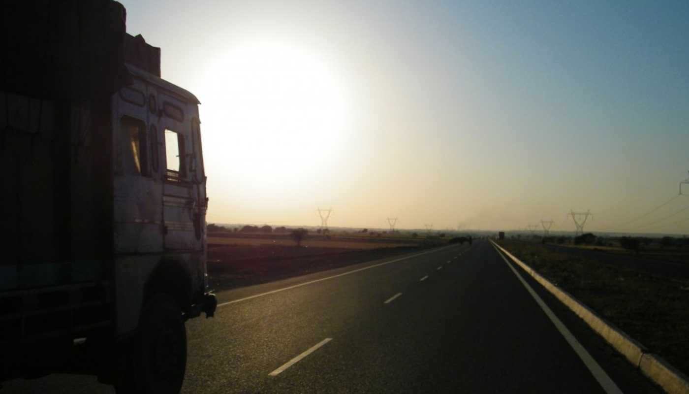 На тюменской трассе ограничили движение из-за ДТП с большегрузами