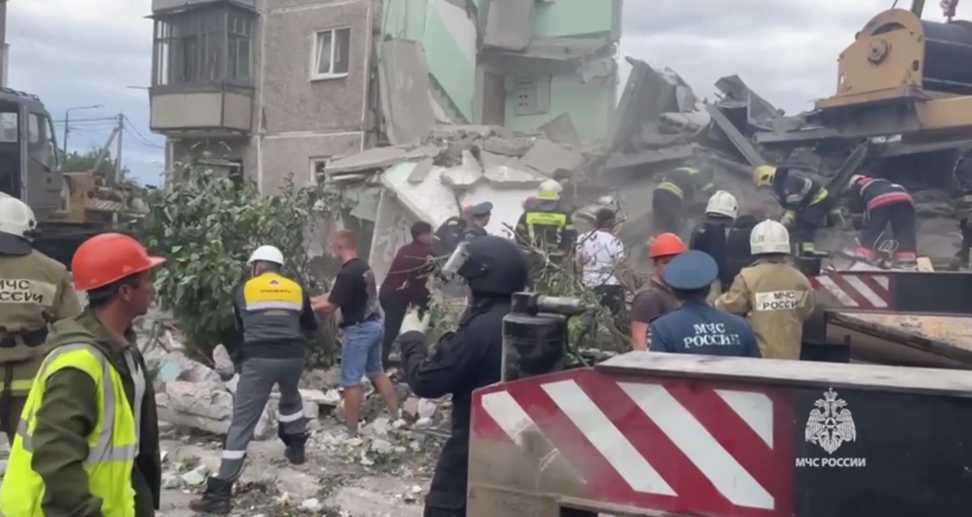 Взрыв дома в Нижнем Тагиле. Полиция отрабатывает версию про двух странных газовщиков