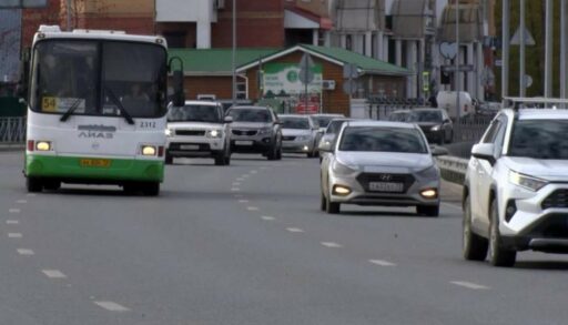 В День знаний Тюмень встала в огромные пробки