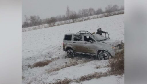 В Тюменском районе «УАЗ Патриот» съехал в кювет