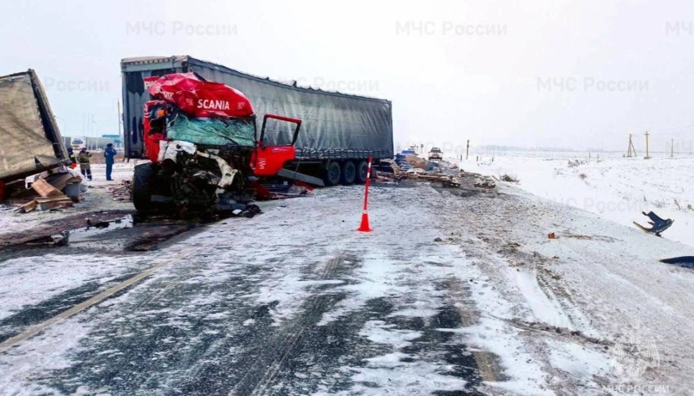 Из-за смертельного ДТП в Тюменской области перекрыта трасса на Омск