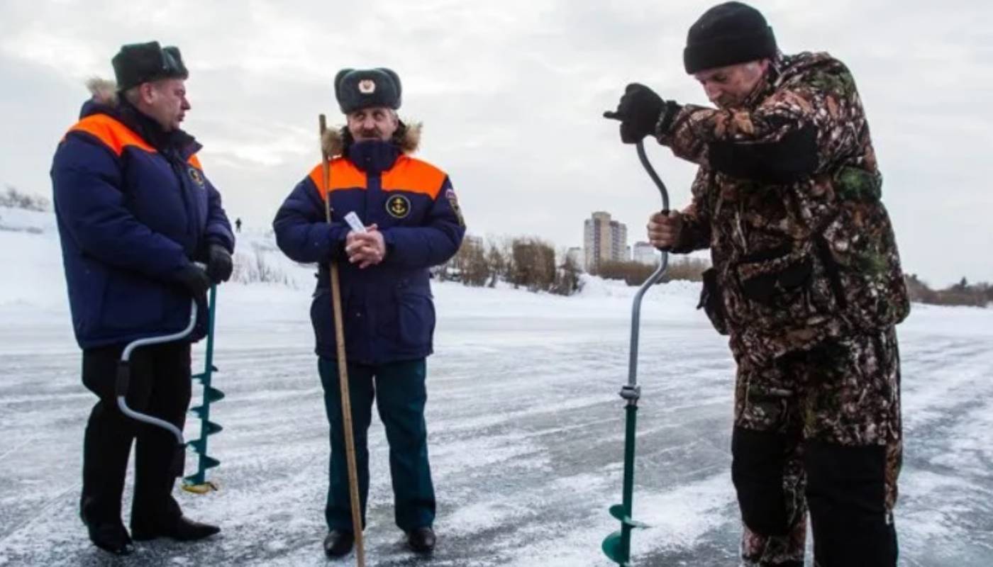 Тюменские сотрудники МЧС сделали окончательные замеры льда на Туре