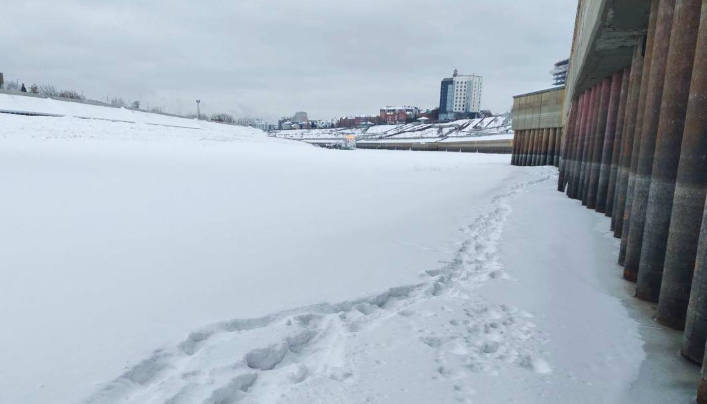 На набережной Тюмени обнаружен труп пенсионера