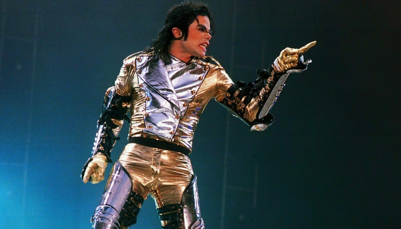 Носок продали почти за 600 000 — это он мелькал во время «лунной» походки на Майкле Джексоне