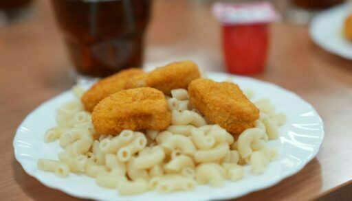 В тюменских лагерях проверили питание детей