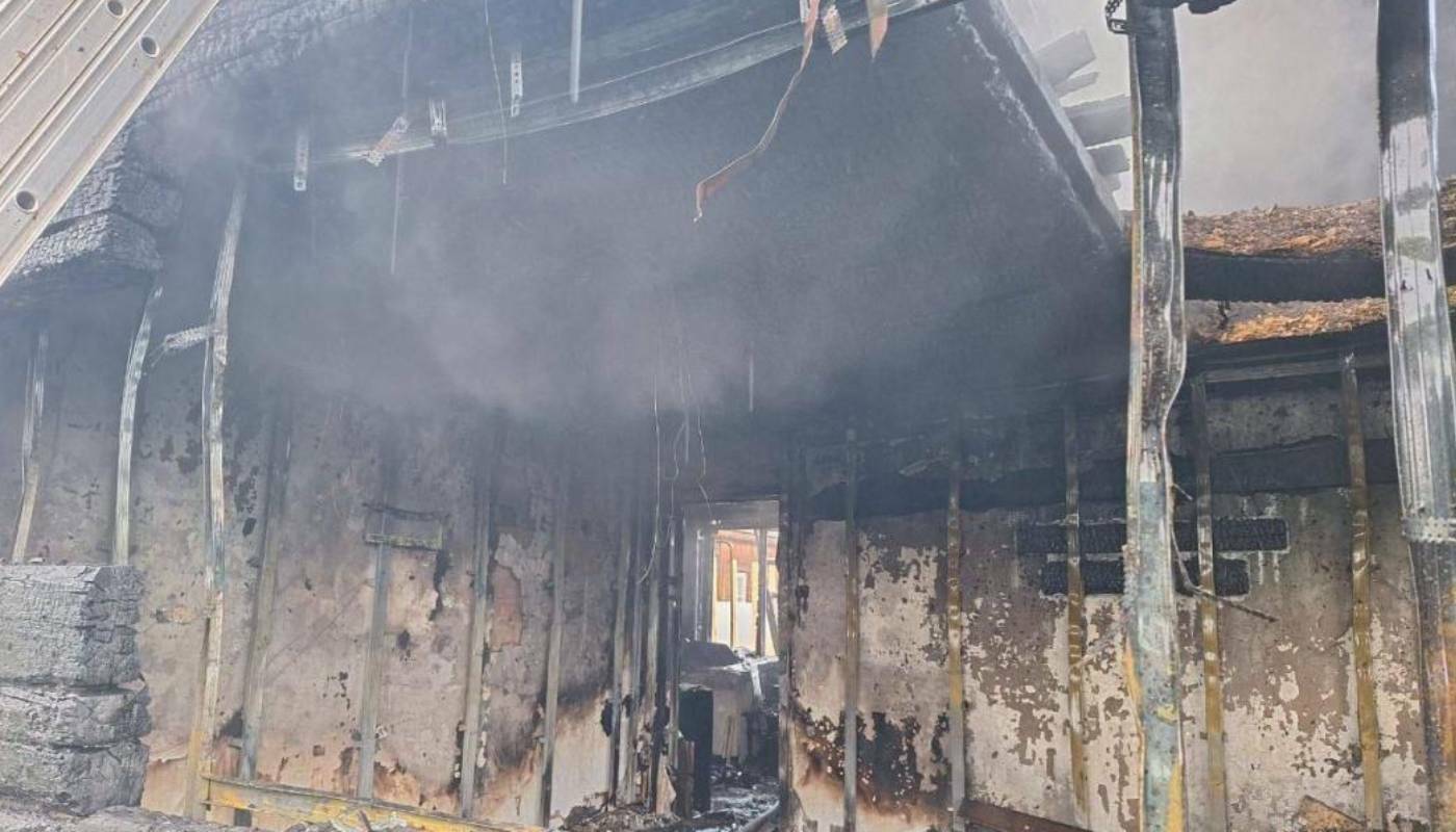 В Тюменской области из-за грозового разряда загорелся жилой дом