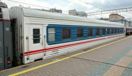 В Тюмени полицейские задержали 17-летнюю северянку, которая сбежала к возлюбленному