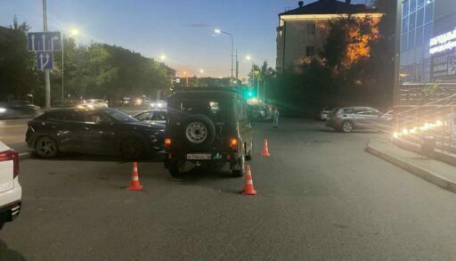 В Тюмени на парковке "УАЗ" сбил 9-летнюю девочку