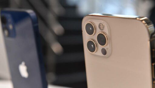 В Тюмени изъяли партию "серых" смартфонов на 40 млн рублей