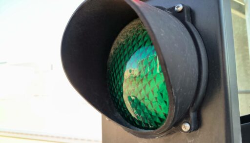 В Тюмени появился "говорящий" светофор