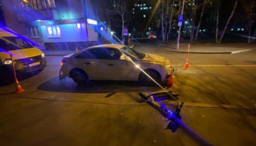 В Тюмени школьника на электросамокате сбил автомобиль