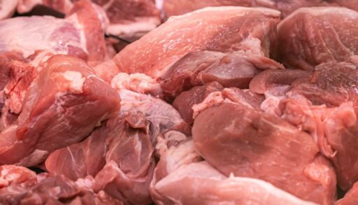 Сотрудники тюменского Россельхознадзора досмотрели 13 партий мяса и рыбы на пути в Казахстан