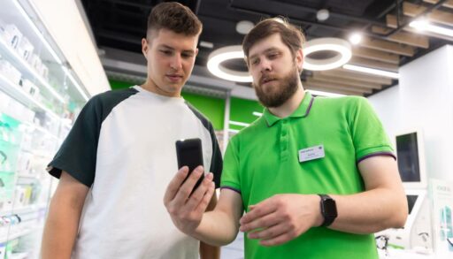 В Тюмени живет легенда нулевых: связисты представили топ винтажных телефонов