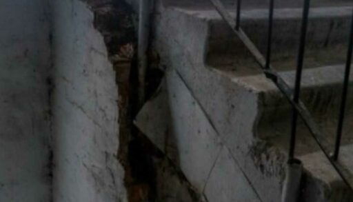 СКР взял дело об аварийном доме, затопленном в Тюмени