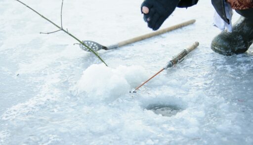 В Тюменской области на пруду пенсионер провалился под лед