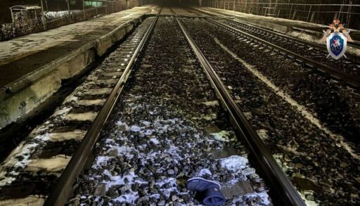 В Тюменской области грузовой поезд сбил двух женщин