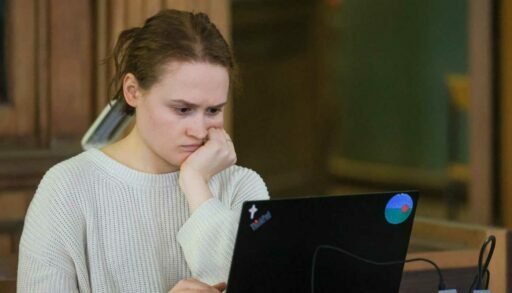 Маркетплейсы и мошенники: тюменцам дали советы, как не стать жертвами