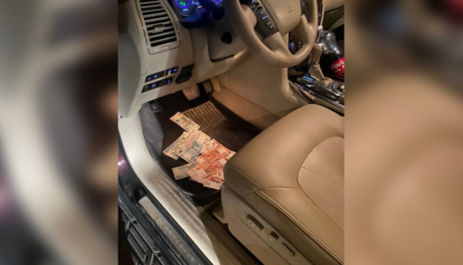 В Тюмени два экс-автоинспектора задержаны за взятки