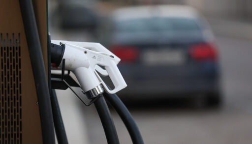 Мэр Тюмени: застройщиков обяжут устанавливать зарядки для электромобилей