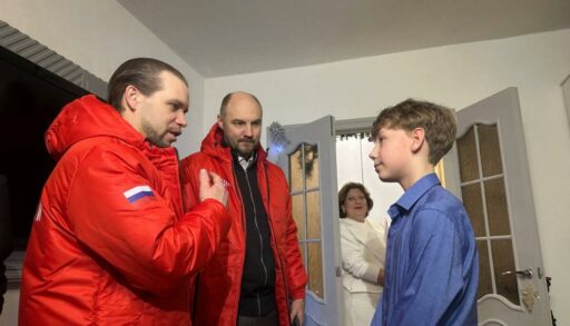 Президент РФ подарил тюменскому школьнику смартфон